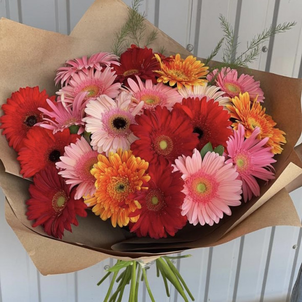 Букет Гербера микс в Саках