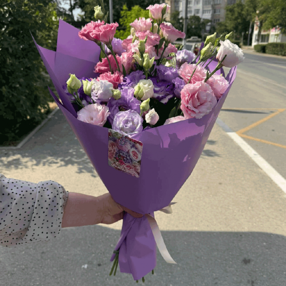 Букет 7 эустом в Саках