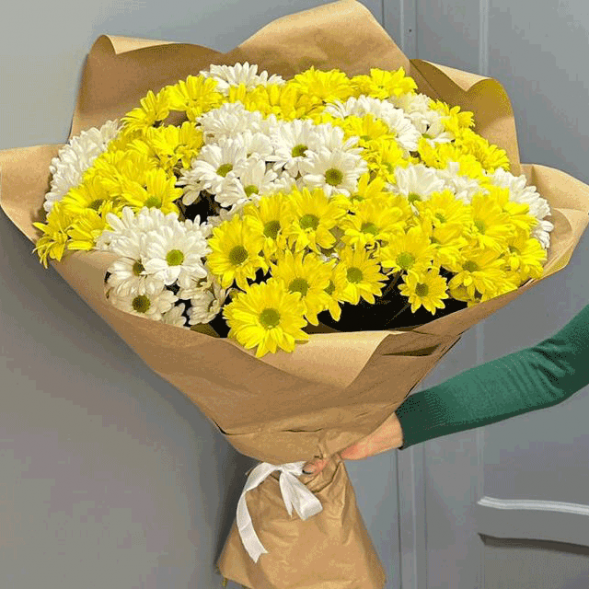 Букет 11 хризантем в Саках