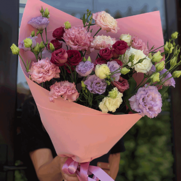 Букет 7 ярких эустом в Саках