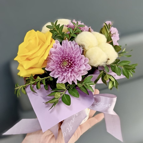 Цветы в стаканчике в Саках