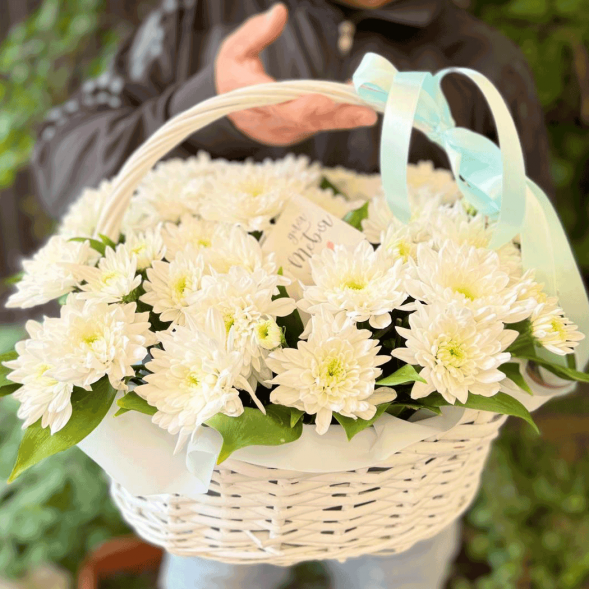 Композиция в корзине &quot;Блеск цветов&quot; в Саках