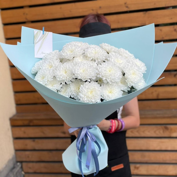 Букет 7 хризантем в Саках