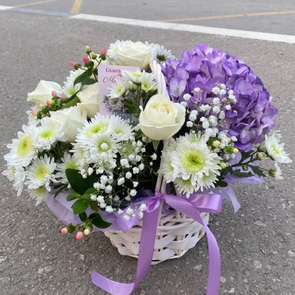 Композиция в корзине «Фиолетовый рай» в Саках